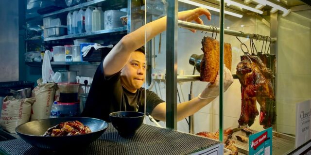 Bienvenidos a la turbulenta economía de Singapur | Careers,Food,gen-z,small-business,food,hawker-center,hustle-culture-big-bet Bienvenidos a la turbulenta economía de Singapur
| Careers,Food,gen-z,small-business,food,hawker-center,hustle-culture-big-bet