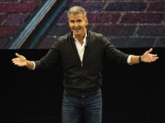 3 cosas que debes saber sobre el liderazgo del nuevo CEO de Disney, Josh D’Amaro
| Careers,Media,limited-synd,careers,media,leadership,hollywood,disney,disney-ceo,josh-d-amaro,bob-iger 3 cosas que debes saber sobre el liderazgo del nuevo CEO de Disney, Josh D'Amaro
| Careers,Media,limited-synd,careers,media,leadership,hollywood,disney,disney-ceo,josh-d-amaro,bob-iger