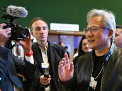 Jensen Huang dice que a Nvidia le encantaría apoyar una futura oferta pública inicial de OpenAI
| Tech,nvidia,openai Jensen Huang dice que a Nvidia le encantaría apoyar una futura oferta pública inicial de OpenAI
| Tech,nvidia,openai