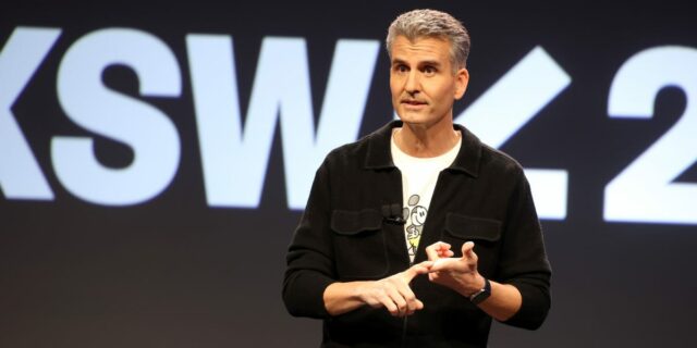 Lo que nos dice el director ejecutivo de Disney, Josh D'Amaro, sobre el futuro de los medios

 | Media,technology,streaming,disney,josh-d-amaro,dana-walden,bob-iger