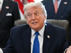 Trump dice que se mantendrá al margen de Netflix y de la importante lucha por WBD
| Media,donald-trump,netflix,paramount-skydance,warner-bros-discovery Trump dice que se mantendrá al margen de Netflix y de la importante lucha por WBD
| Media,donald-trump,netflix,paramount-skydance,warner-bros-discovery