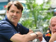 El CEO de Ford comparte fotos anunciando una camioneta eléctrica de 30.000 dólares
| Transportation,Tech,ford,jim-farley,evs,electric-cars,pickup-trucks El CEO de Ford comparte fotos anunciando una camioneta eléctrica de 30.000 dólares
| Transportation,Tech,ford,jim-farley,evs,electric-cars,pickup-trucks