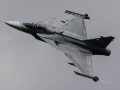 Saab podría equipar sus aviones Gripen con un cohete más barato tras observar Ucrania
| Military & Defense,ukraine-war,gripen,advanced-precision-kill-weapon-system Saab podría equipar sus aviones Gripen con un cohete más barato tras observar Ucrania
| Military & Defense,ukraine-war,gripen,advanced-precision-kill-weapon-system