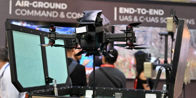 El mayor evento de aviación de Asia muestra que la moda contra los drones está viva

 | Military & Defense,drone-warfare,singapore,airshow