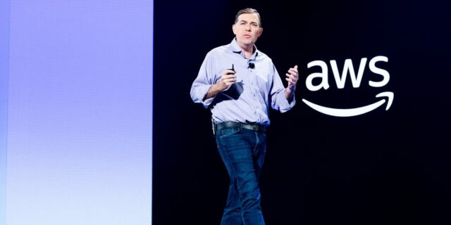 La apuesta de Amazon por la IA en Anthropic alcanza una valoración de 61.000 millones de dólares

 | AI,Tech,amazon-company,amazon-web-services,technology,artificial-intelligence,anthropic,limited-synd,cloud,cloud-computing