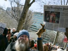 Lea los memorandos que anuncian la renuncia de Will Lewis al Washington Post
| Media,the-washington-post,jeff-bezos,will-lewis,media,journalism,layoffs Lea los memorandos que anuncian la renuncia de Will Lewis al Washington Post
| Media,the-washington-post,jeff-bezos,will-lewis,media,journalism,layoffs