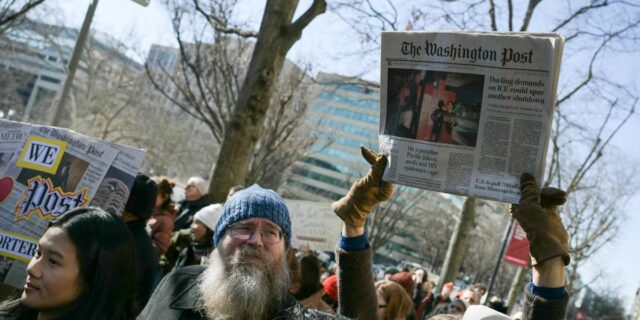 Lea los memorandos que anuncian la renuncia de Will Lewis al Washington Post

 | Media,the-washington-post,jeff-bezos,will-lewis,media,journalism,layoffs