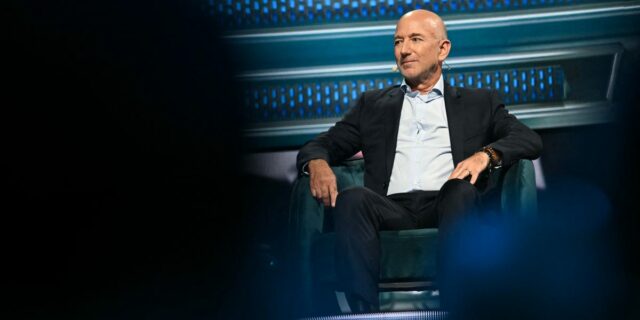 El propietario del Washington Post, Jeff Bezos, hace su primera declaración tras los despidos

 | Media,jeff-bezos,the-washington-post,will-lewis,newspapers,amazon