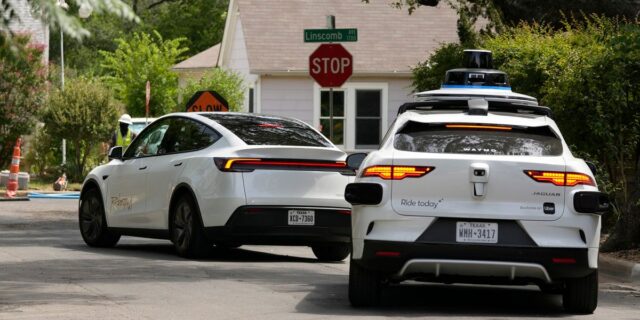 Por qué Waymo cree que los robotaxis deberían ser más seguros que los conductores humanos

 | Transportation,waymo,tesla