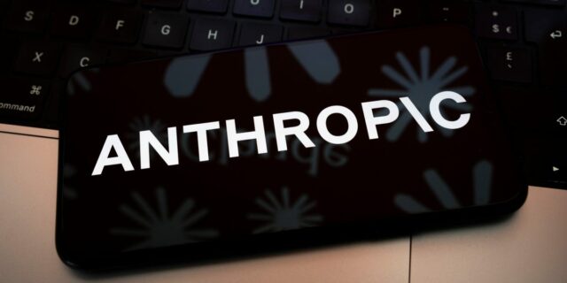 Lea la carta que un líder de seguridad de IA antropogénica usó para anunciar su lanzamiento

 | Tech,anthropic,claude,artificial-intelligence,technology,ai,society,careers,ethics