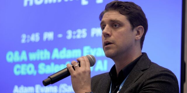 Salesforce nombra nuevos líderes en la reorganización ejecutiva

 | Tech,AI,Enterprise,salesforce,agentforce,marc-benioff,artificial-intelligence,enterprise-software,limited-synd,exclusive,scoop,leadership,business