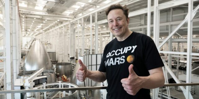 SpaceX está mirando a la Luna. He aquí por qué.

 | Science,Tech,Transportation,spacex,elon-musk,nasa