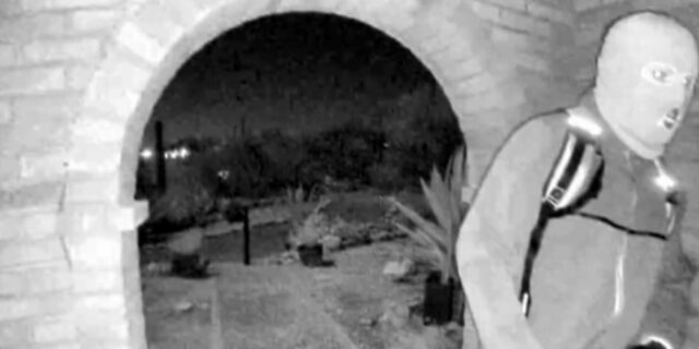 Desaparición de Nancy Guthrie: las autoridades publican imágenes de vigilancia

 | Entertainment,savannah-guthrie,missing,arizona,police