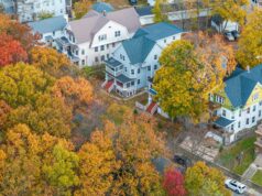 La familia se mudó de Nueva York a Connecticut; Los pros superan a los contras
| Real Estate,freelancer-le,nyc,new-york-city,suburbs,connecticut,moving,family,new-york,evergreen-story,essay,personal-essay La familia se mudó de Nueva York a Connecticut; Los pros superan a los contras
| Real Estate,freelancer-le,nyc,new-york-city,suburbs,connecticut,moving,family,new-york,evergreen-story,essay,personal-essay