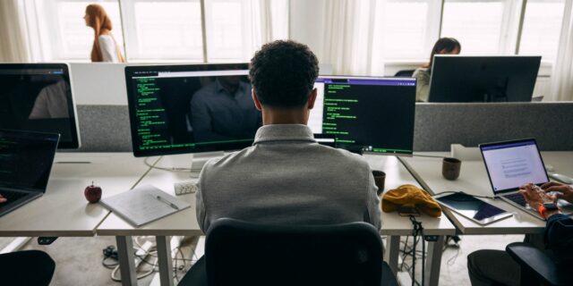 ¿Sientes fatiga por la IA en el trabajo? Participa en nuestra encuesta

 | Tech,AI,Careers,ai,tech,future-of-work,surveys