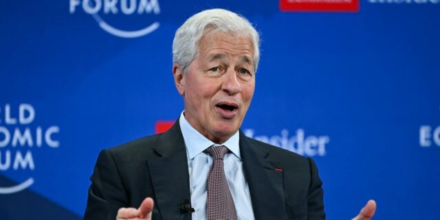 JPMorgan reorganiza sus principales centros de beneficios como parte de su estrategia de IA

 | Finance,jpmorgan,ai,investment-bank,finance,technology,data,artificial-intelligence