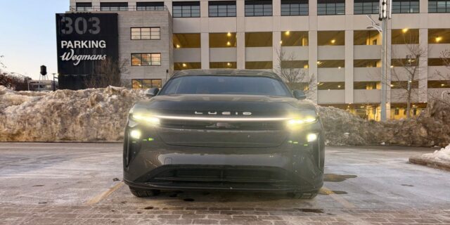 Es un placer conducir el primer SUV de Lucid, si te lo puedes permitir

 | Transportation,Tech,lucid,lucid-gravity,car-review,electric-vehicles,cars