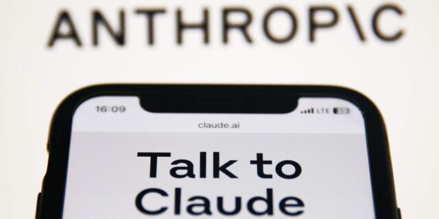 Las transcripciones de Claude AI no son privilegiadas, dictaminan los jueces

 | AI,Law,ai,claude