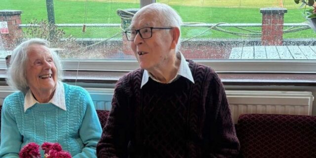 Papá sufrió un infarto justo antes de cumplir 90 años. Siempre salimos de fiesta.

 | Health,Parenting,essay,birthday,heart-attack,birthday-party,senior