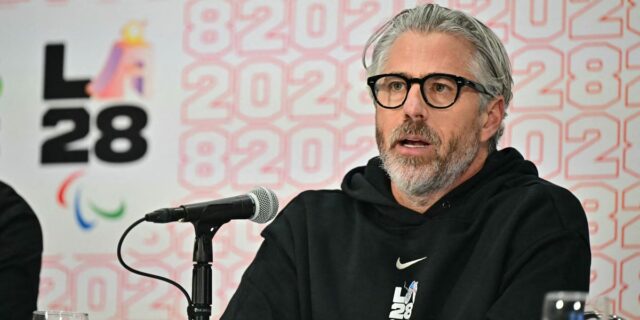 Lea el memorando: Wasserman dice que venderá su negocio después Lea el memorando: Wasserman dice que venderá su negocio después de las consecuencias de Epstein
| Entertainment,Sports,jeffrey-epstein,ghislaine-maxwell,epstein-files,casey-wasserman