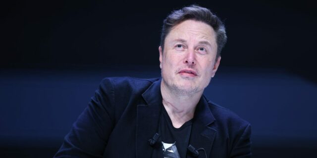 Elon Musk y la filósofa antrópica Amanda Askell se enfrentan Elon Musk y la filósofa antrópica Amanda Askell se enfrentan en X
| AI,Tech,elon-musk,anthropic,artificial-intelligence,parenting,digital-culture,society,silicon-valley,family-and-parenting,technology,ethics