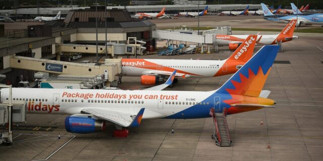 Jet2 quiere acusar a 2 pasajeros después de que un Jet2 quiere acusar a 2 pasajeros después de que un vuelo fue secuestrado por una pelea en vuelo
| Travel,Transportation,jet2,unruly-passenger,disruptive-passengers,airlines