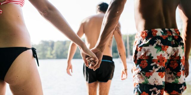 Más personas quieren relaciones abiertas, pero he aquí por qué muchas no duran

 | Health,non-monogamy,polyamory,open-relationships,monogamy,sex,dating,marriage,relationships,love,polycule,gen-z