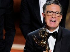 Stephen Colbert dice que CBS eliminó una entrevista sobre preocupaciones de la FCC
| Media,cbs,stephen-colbert,television,media Stephen Colbert dice que CBS eliminó una entrevista sobre preocupaciones de la FCC
| Media,cbs,stephen-colbert,television,media
