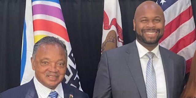 Trabajé en estrecha colaboración con el reverendo Jesse Jackson: esto es lo que me enseñó

 | Careers,jesse-jackson,contributor-2026,bi-freelancer,civil-rights,mentors