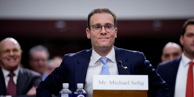 Se intensifica la lucha política por los mercados de predicción

 | Tech,Politics,kalshi,polymarket,prediction-markets,michael-selig,spencer-cox,elizabeth-warren