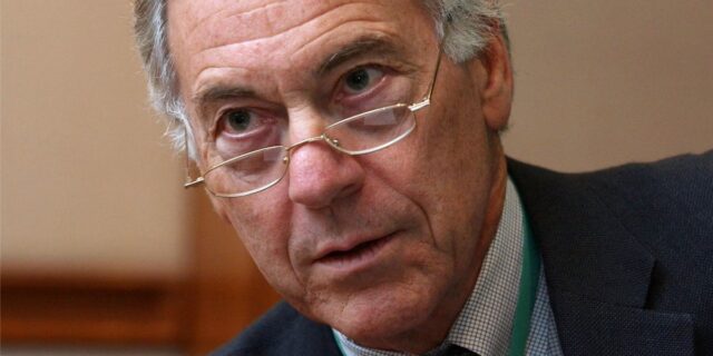 Steve Hanke advierte que la IA está 'sobrevalorada' y podría ser 'peligrosa'

 | Finance,business,finance,tech,ai,steve-hanke,llm,yann-lecun,ai-chatbot,openai,michael-burry,jeremy-grantham,elon-musk,sam-altman,hyperscalers