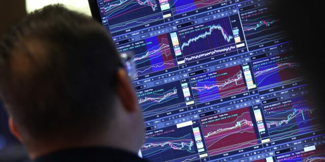 El gasto de los fondos de cobertura en datos como recibos de tarjetas de crédito aumentará un 17% en 2025

 | Finance,hedge-funds,alt-data