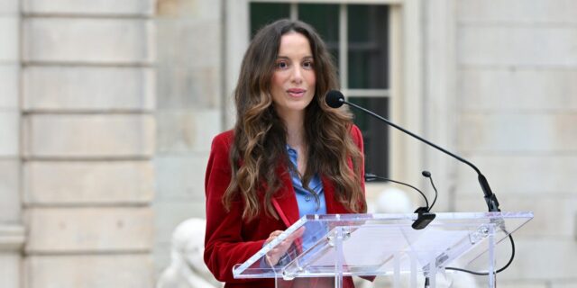 Un empleado del Thinking Machines Lab se une a OpenAI en medio del éxodo de talentos

 | Tech,AI,thinking-machines-lab,mira-murati,openai,ai,talent-war,scoop,exclusive,limited-synd,beacon-industries-big-bet