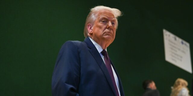 Groenlandia dice "no, gracias" al "gran barco hospital" de Trump

 | Politics,International,greenland,donald-trump