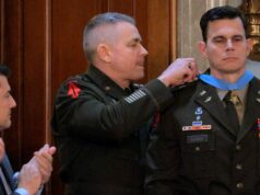 Trump comparte detalles del ataque a Venezuela mientras otorga la Medalla de Honor al piloto
| Military & Defense,army,medal-of-honor,donald-trump,venezuela,aircraft,warfare-big-bet Trump comparte detalles del ataque a Venezuela mientras otorga la Medalla de Honor al piloto
| Military & Defense,army,medal-of-honor,donald-trump,venezuela,aircraft,warfare-big-bet