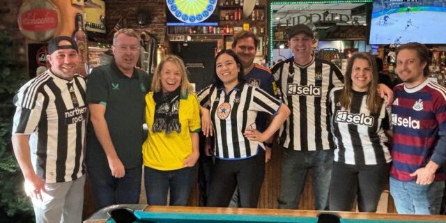 Pensé que era demasiado mayor para hacer nuevos amigos. Un Pensé que era demasiado mayor para hacer nuevos amigos. Un movimiento audaz me demostró que estaba equivocado.
| Health,essay,friends,relationships,sports,soccer