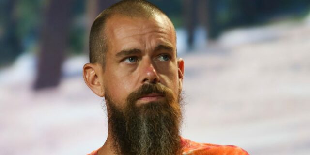 Jack Dorsey dice que está contratando ingenieros de inteligencia artificial en medio de una reducción del 40% en la fuerza laboral

 | AI,jack-dorsey