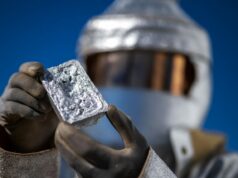 El comercio más inteligente en IA hoy en día es el de moléculas y polvos, dice una firma de investigación conocida por detectar tendencias tempranamente
| El comercio más inteligente en IA hoy en día es el de moléculas y polvos, dice una firma de investigación conocida por detectar tendencias tempranamente
|