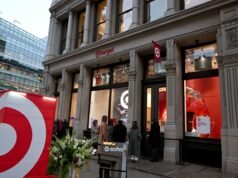 Target recorta empleos en oficinas y almacenes a medida que traslada recursos a las tiendas
| Target recorta empleos en oficinas y almacenes a medida que traslada recursos a las tiendas
|