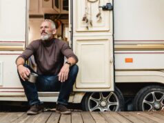 Arreglé el patrimonio de mi padre, pero encontré un testamento traspasando una casa móvil a su hijastro. ¿Estoy obligado ética y legalmente a resolver este problema?
| Arreglé el patrimonio de mi padre, pero encontré un testamento traspasando una casa móvil a su hijastro. ¿Estoy obligado ética y legalmente a resolver este problema?
|