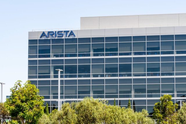 Arista triunfa donde Cisco fracasa: en beneficio de sus acciones

 | 