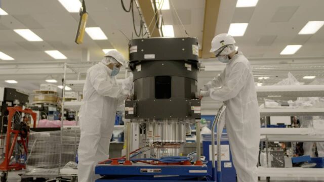 Las acciones de Applied Materials suben después de las ganancias. El director ejecutivo acaba de hacer una predicción audaz para la industria de los chips.

 | 