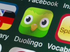 Duolingo está realizando algunos cambios para abordar la amenaza de la IA. Sus acciones se están hundiendo.
| Duolingo está realizando algunos cambios para abordar la amenaza de la IA. Sus acciones se están hundiendo.
|