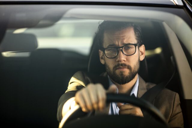 Explícame esta paradoja financiera como si tuviera 16 años. ¿Por qué debería yo o cualquier otra persona alquilar un coche?

 | 