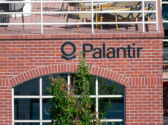 Palantir se suma a la ola de empresas y multimillonarios que se instalan en Florida
| Palantir se suma a la ola de empresas y multimillonarios que se instalan en Florida
|