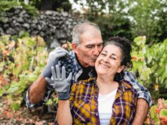 “Siento que el tiempo pasa”: mi esposa y yo tenemos 60 años y empleamos a 48 personas en un pequeño pueblo. ¿Podremos jubilarnos algún día?
| “Siento que el tiempo pasa”: mi esposa y yo tenemos 60 años y empleamos a 48 personas en un pequeño pueblo. ¿Podremos jubilarnos algún día?
|