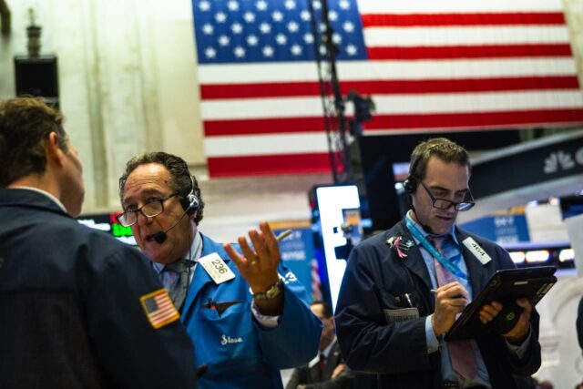 Las acciones de software se recuperan a medida que las acciones de Nvidia se debilitan. ¿Se avecina una nueva profesión de rotación?

 | 