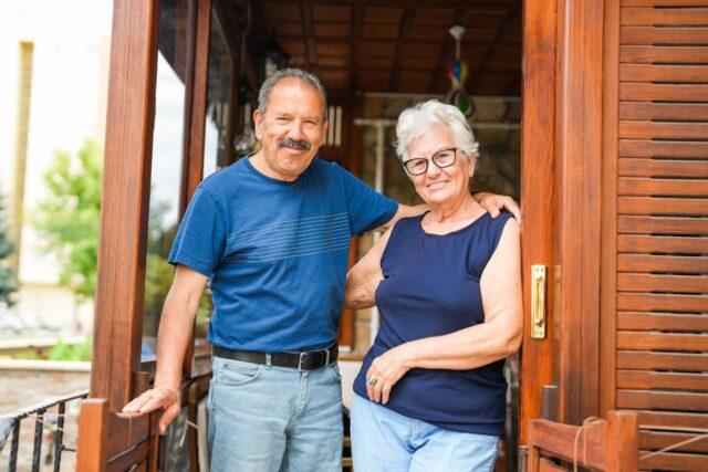 Mi cuñado invirtió 30.000 dólares en nuestro condominio en California. Tiene una tasa hipotecaria del 3%. Me empuja a vender. ¿Es este el momento adecuado?

 | 