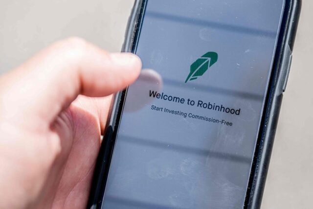 El invierno de las criptomonedas afecta las ventas y las acciones de Robinhood, pero el director ejecutivo ve un 'súper ciclo' del mercado de predicción

 | 