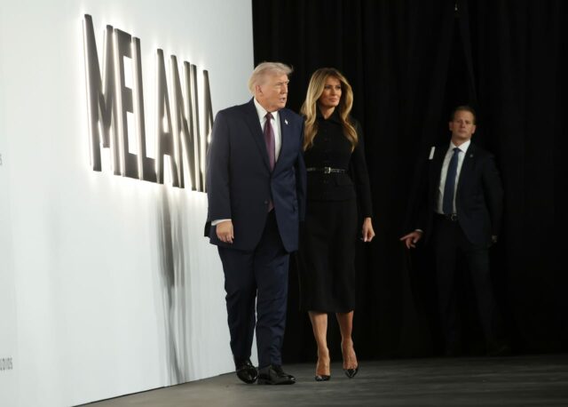 El documental 'Melania' gana 8 millones de dólares en taquilla El documental 'Melania' gana 8 millones de dólares en taquilla para la primera dama, pero no para Amazon
|